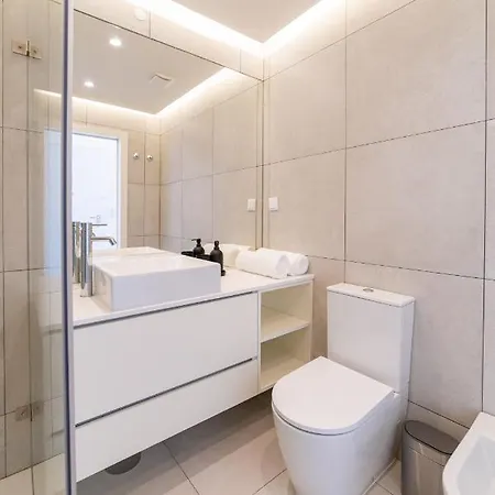 Lusiadas 53 5 D - Beautiful River View *